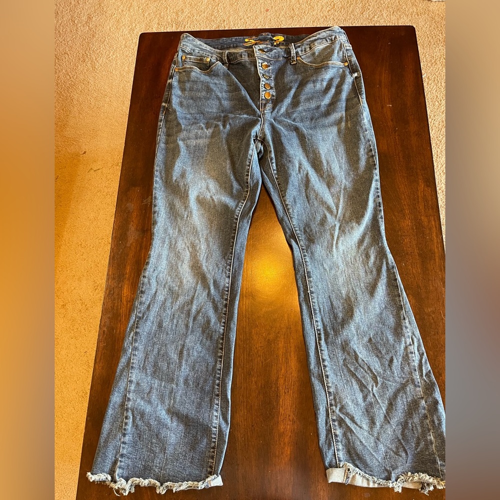 Seven7 Women's Flare Jeans in Classic Blue